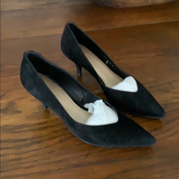 Stuart Weizmann black suede pumps size 9 - Picture 2 of 8